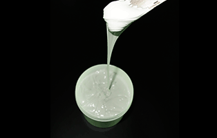 導(dǎo)熱硅脂跟導(dǎo)熱硅膠片他們的區(qū)別和分別應(yīng)用在哪里？